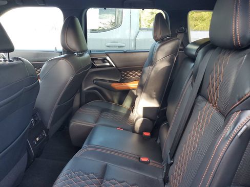 Used 2022 Mitsubishi Outlander SEL FWD image 10