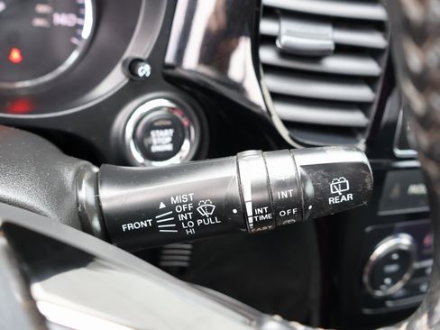 Used 2018 Mitsubishi Outlander ES image 16