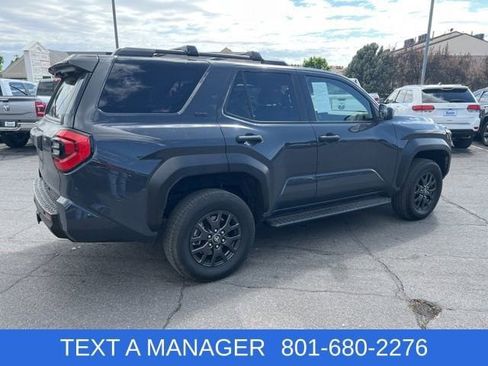 Used 2025 Toyota 4Runner SR5 AWD/4WD image 6