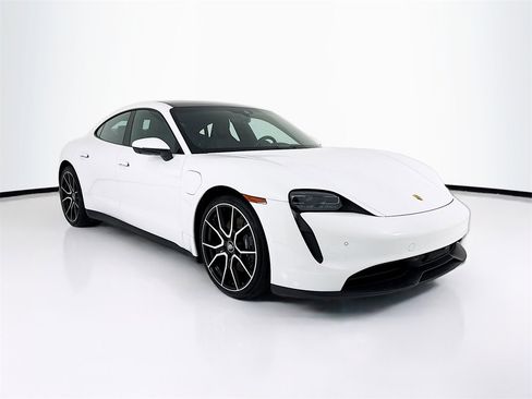 Used 2024 Porsche Taycan image 7