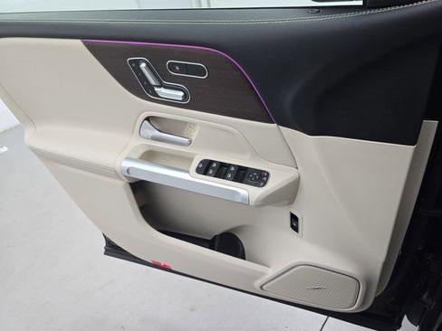 Certified 2021 Mercedes-Benz GLB 250 GLB 250 image 25