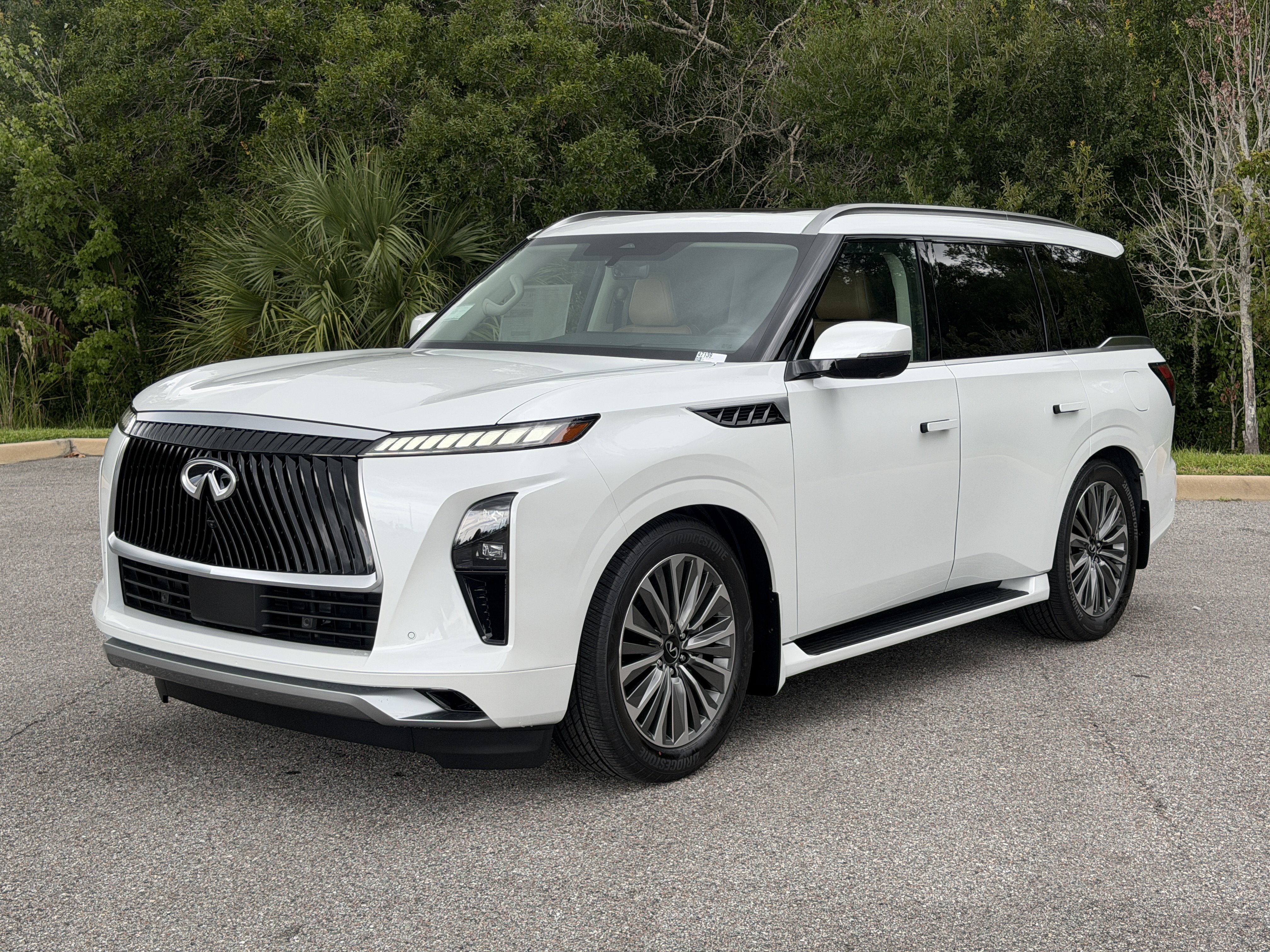 New 2027 INFINITI QX80 Luxe w/ Cargo Package RWD image 3