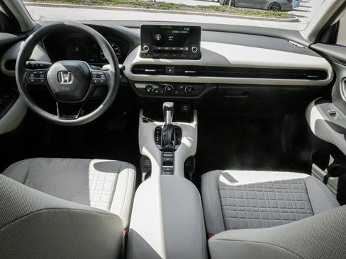 Used 2023 Honda HR-V LX image 27