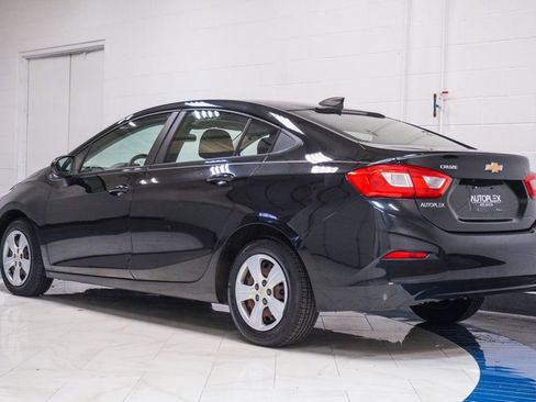 Used 2017 Chevrolet Cruze LS image 7