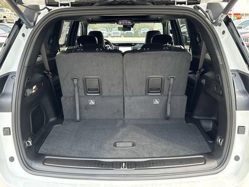 New 2025 Jeep Grand Cherokee L Limited w/ Luxury Tech Group II RWD image 8