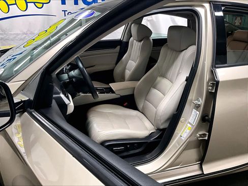 Used 2018 Honda Accord EX-L image 10