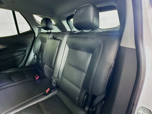 Used 2023 GMC Terrain SLT AWD/4WD image 22
