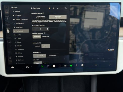 Used 2022 Tesla Model X image 27