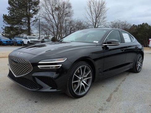 Used 2025 Genesis G70 2.5T image 7