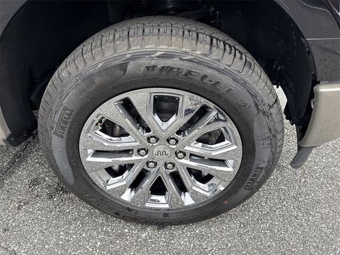 Used 2025 Ford F150 King Ranch w/ FX4 Off-Road Package image 13