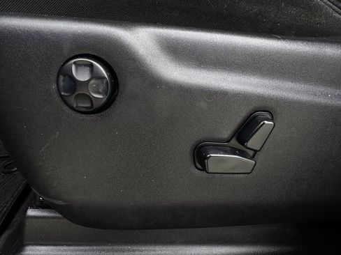 Used 2018 Jeep Grand Cherokee Altitude RWD image 24
