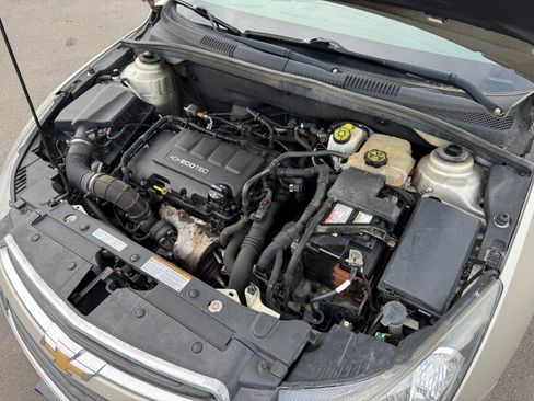 Used 2015 Chevrolet Cruze LT FWD image 21