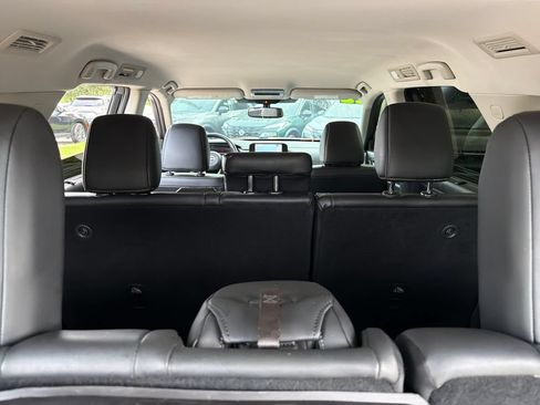 Used 2022 Nissan Pathfinder SL FWD image 34