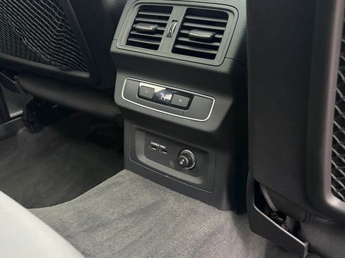 Used 2023 Audi Q5 2.0T Premium w/ Convenience Package AWD/4WD image 25