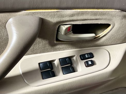 Used 2006 Toyota Tundra Limited image 16