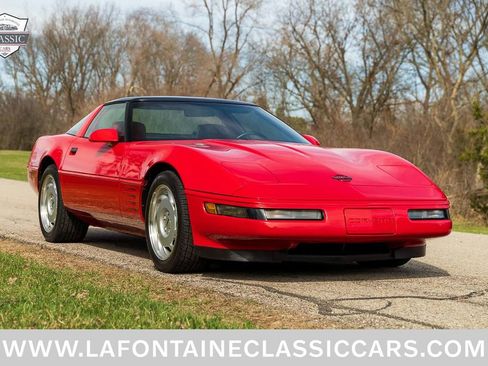 Used 1991 Chevrolet Corvette Coupe image 1