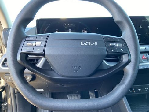 Used 2026 Kia K4 FWD image 35