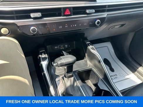 Used 2025 Kia Sorento S w/ Panoramic Sunroof Package FWD image 40