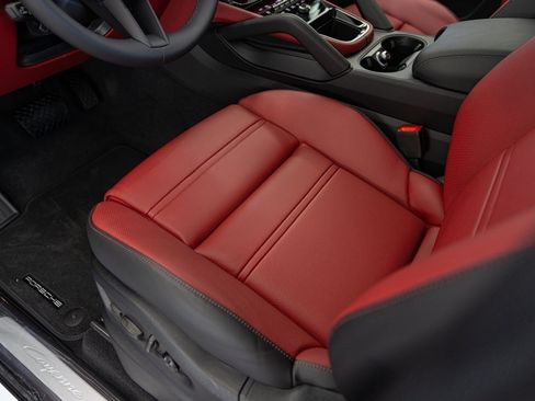 New 2024 Porsche Cayenne Coupe image 32