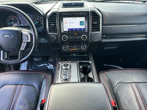 Used 2021 Ford Expedition Max Limited image 26