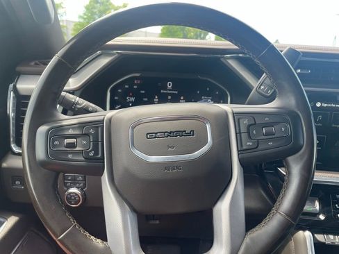 Used 2025 GMC Sierra 2500 Denali AWD/4WD image 13