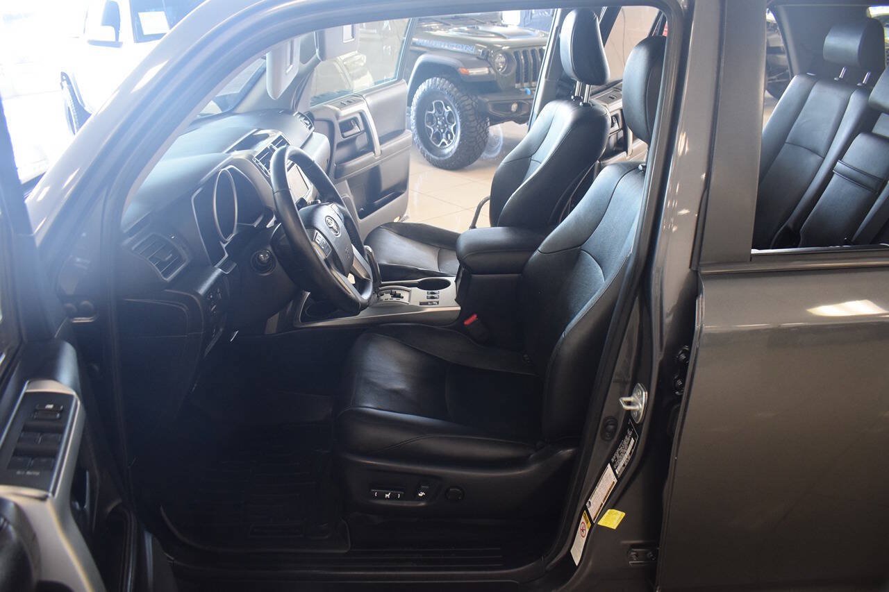 Used 2012 Toyota 4Runner Limited AWD/4WD image 35