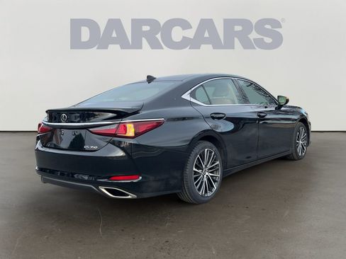 Certified 2023 Lexus ES 350 w/ Premium Package image 5