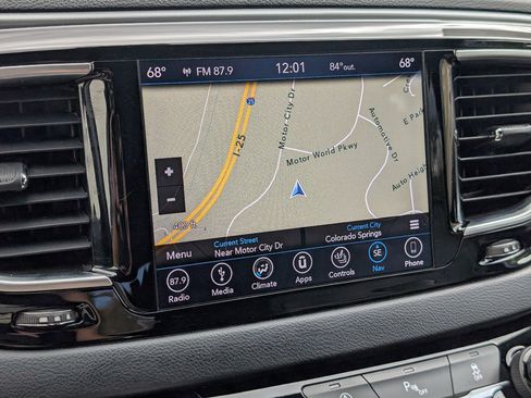 Used 2019 Chrysler Pacifica Touring-L w/ S Appearance Package FWD image 16
