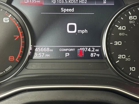 Used 2023 Audi Q5 2.0T Premium w/ Convenience Package AWD/4WD image 22