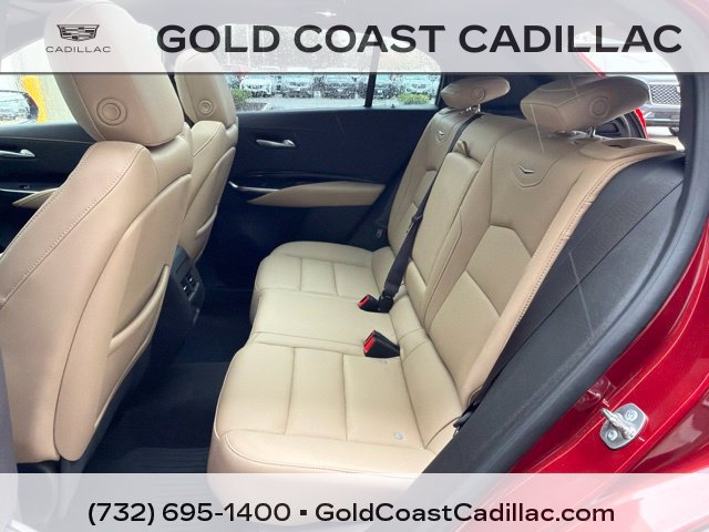 Used 2024 Cadillac XT4 Luxury w/ Cold Weather Package AWD/4WD image 15