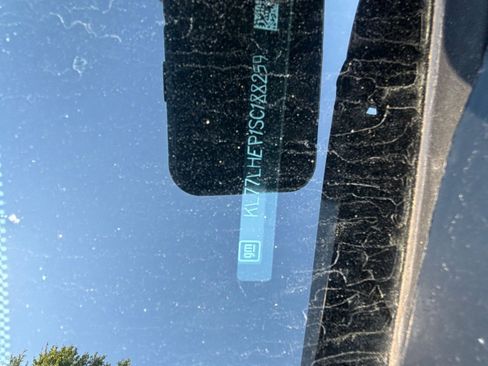 Used 2025 Chevrolet Trax LT image 10