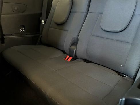 Used 2025 Ford Explorer Active RWD image 15