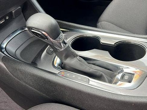 Used 2024 Chevrolet Malibu LT image 18