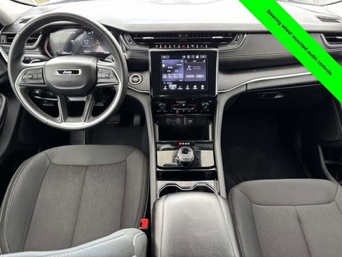 Used 2023 Jeep Grand Cherokee L Laredo image 27