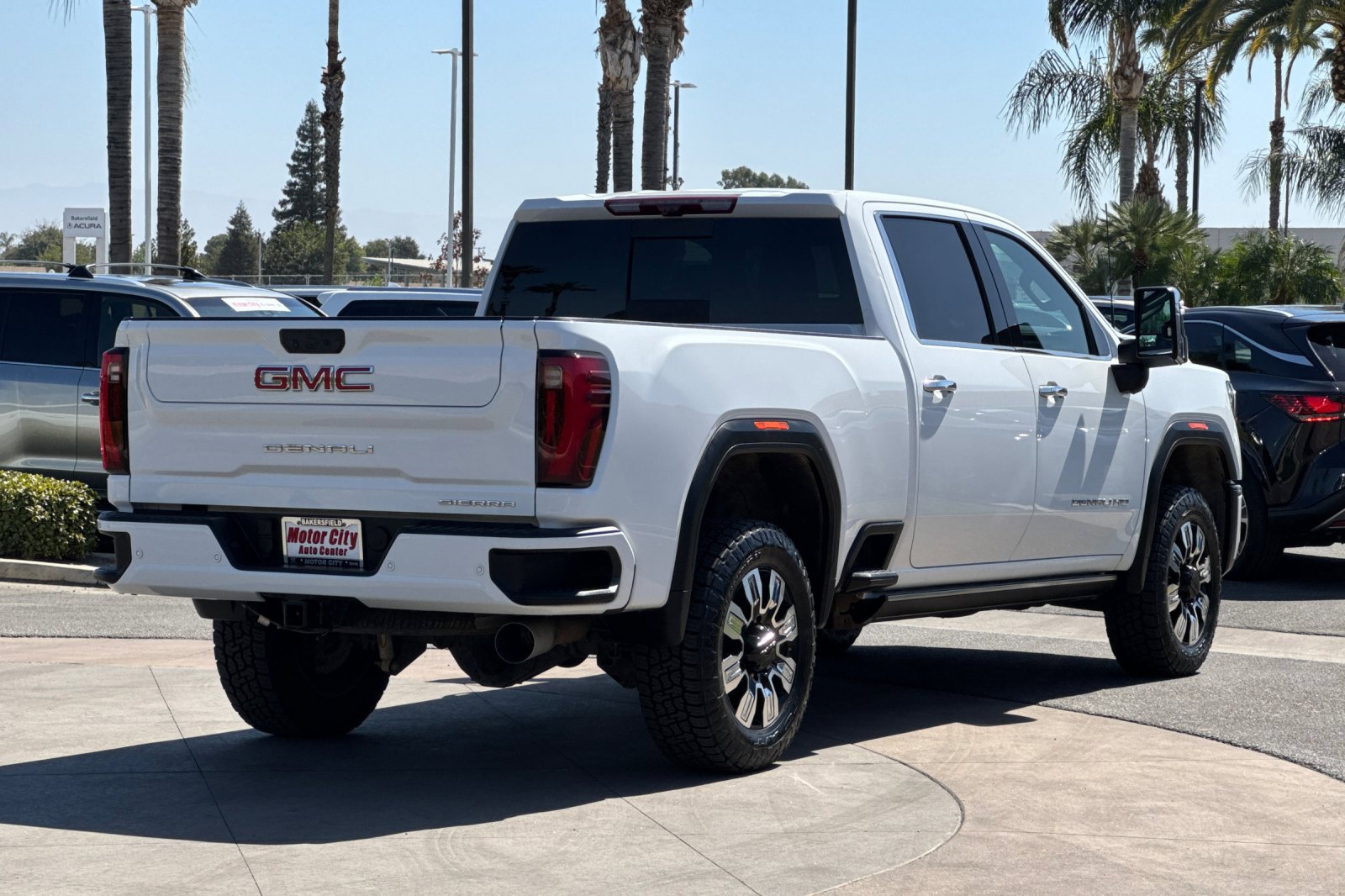 Used 2024 GMC Sierra 2500 Denali w/ Denali Reserve Package AWD/4WD image 4