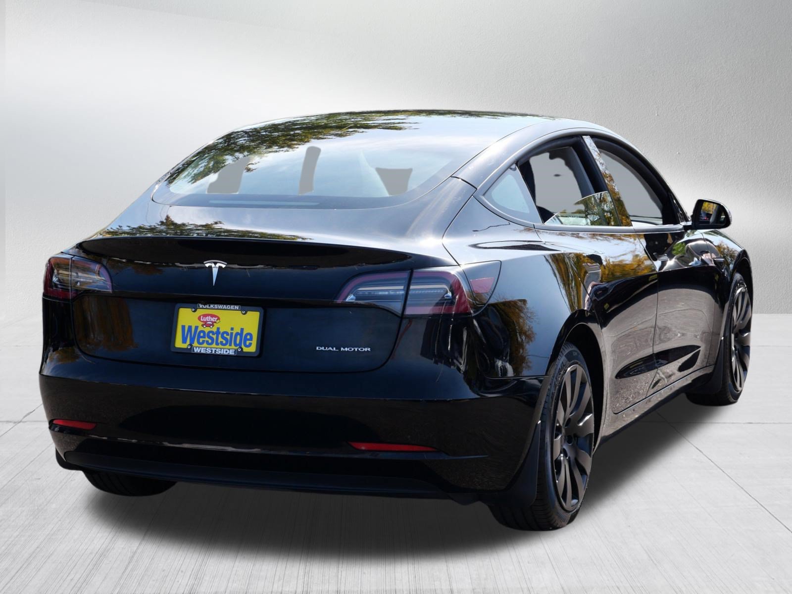Used 2022 Tesla Model 3 Long Range AWD/4WD image 6