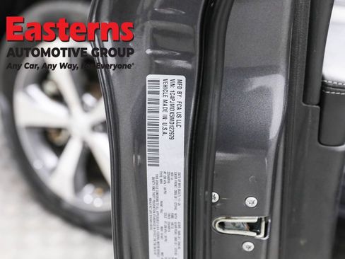 Used 2021 Jeep Cherokee Limited image 38