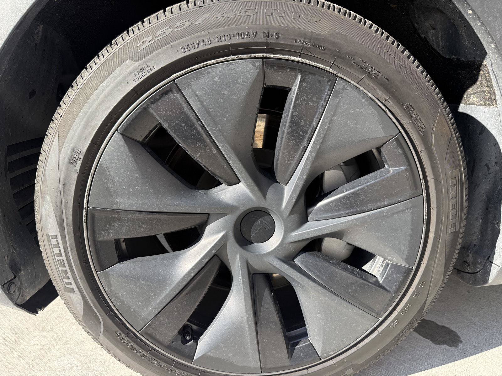Used 2024 Tesla Model Y Long Range AWD/4WD image 10