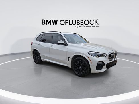 Used 2020 BMW X5 sDrive40i w/ M Sport Package RWD image 2