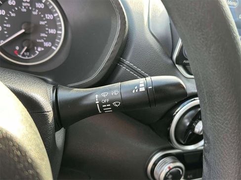 Certified 2024 Nissan Sentra SV image 21