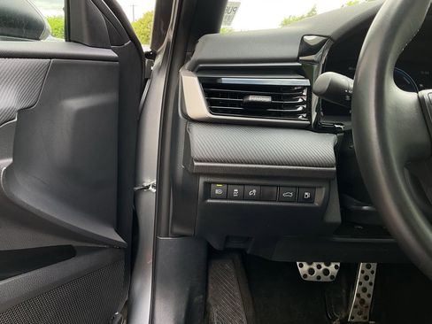 Used 2025 Toyota Camry SE image 25