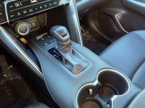 Certified 2024 Toyota Venza XLE image 31