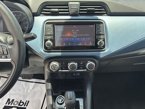 Used 2025 Nissan Versa SV FWD image 17