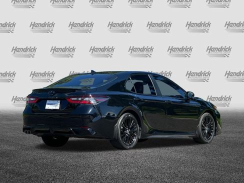 Used 2022 Toyota Camry SE image 5