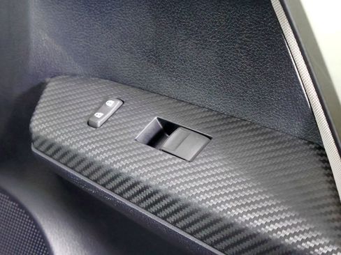 Used 2013 Toyota RAV4 LE image 38