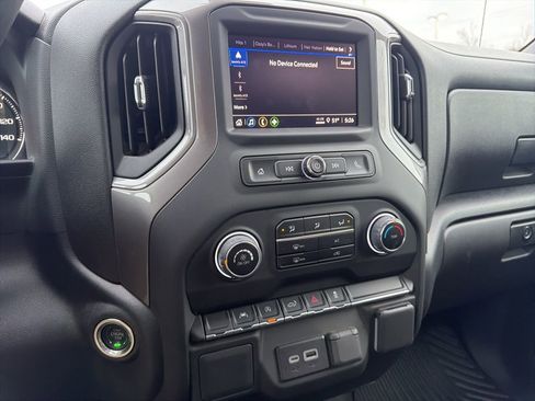 Used 2024 Chevrolet Silverado 1500 Custom image 10