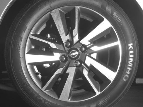 Used 2025 Nissan Versa SV FWD image 12