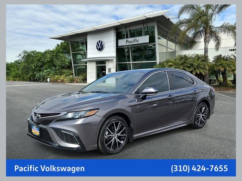 Used 2023 Toyota Camry SE w/ Convenience Package FWD image 1