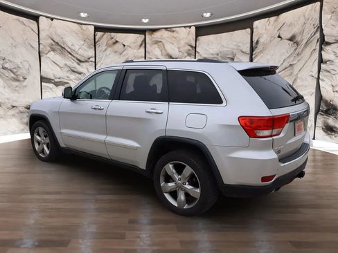 Used 2012 Jeep Grand Cherokee Overland image 7