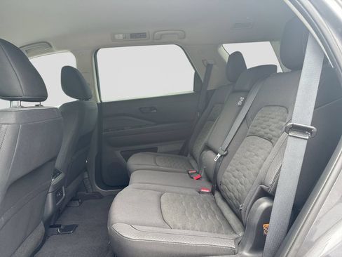 Used 2025 Nissan Pathfinder SV AWD/4WD image 29